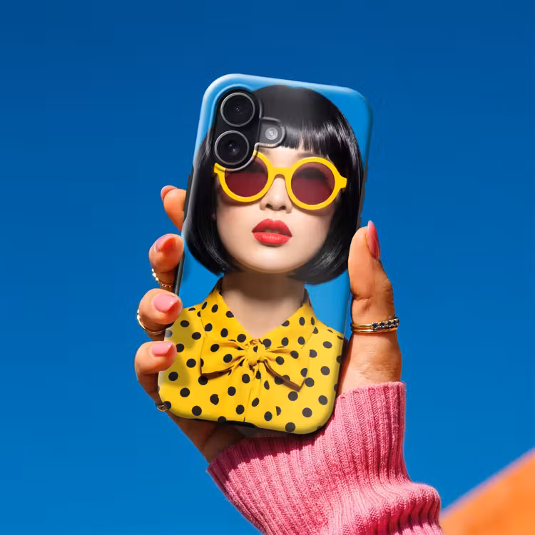Vrouw - Zonnebril - Pop Art - Portret - Geel Toughcase MagSafe Apple iPhone 17 klein -Sfeer1V