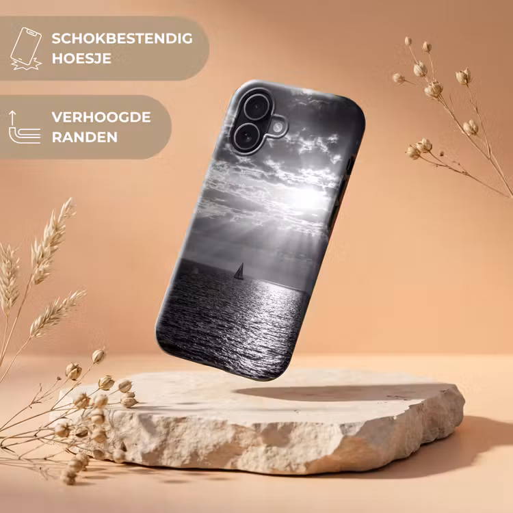 Water - Boot - Lucht - Natuur - Zwart-wit Toughcase MagSafe Apple iPhone 17 klein -USP_RandenV_NL