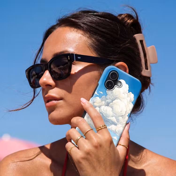 Wolken - Blauwe lucht - Natuur - Modern - Wit Toughcase MagSafe Apple iPhone 17 klein -Sfeer2V