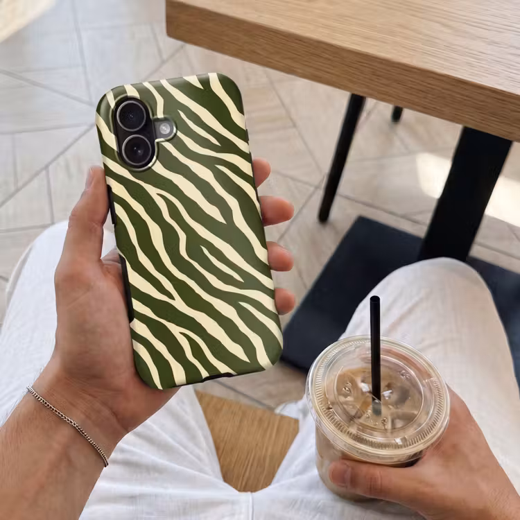 Zebra - Patroon - Groen Toughcase MagSafe Apple iPhone 17 klein 1017 -Sfeer1M