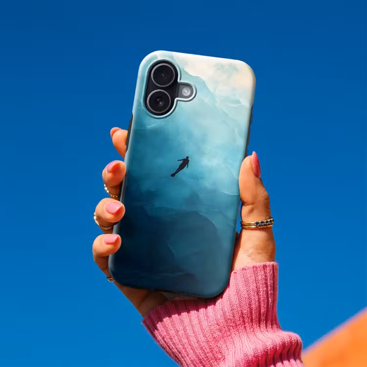 Zee - Silhouet - Abstract - Blauw Toughcase MagSafe Apple iPhone 17 klein -Sfeer1V