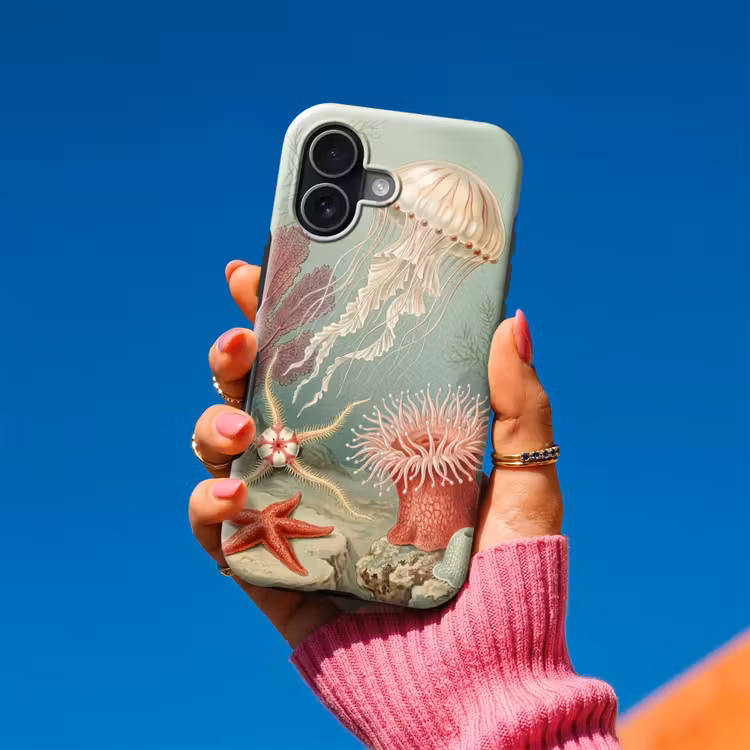 Zeeleven - Kwal - Onderwater - Illustratie - Beige Toughcase MagSafe Apple iPhone 17 klein -Sfeer1V