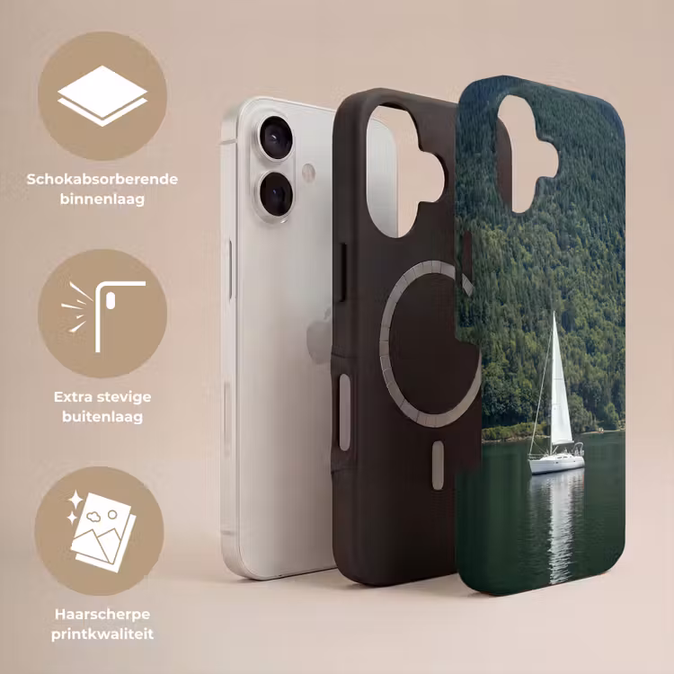 Zeilboot - Water - Bergen - Natuur - Groen Toughcase MagSafe Apple iPhone 17 klein -USP_Lagen_NL