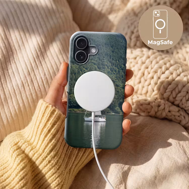 Zeilboot - Water - Bergen - Natuur - Groen Toughcase MagSafe Apple iPhone 17 klein -USP_MagsafeV