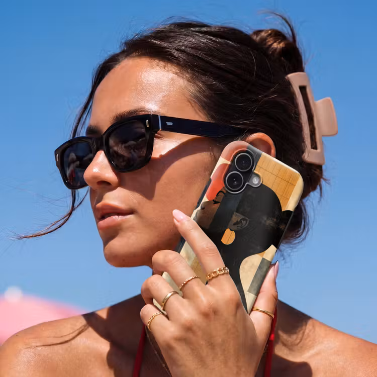 Zijaanzicht - Vrouw - Vormen Toughcase MagSafe Apple iPhone 17 klein -Sfeer2V
