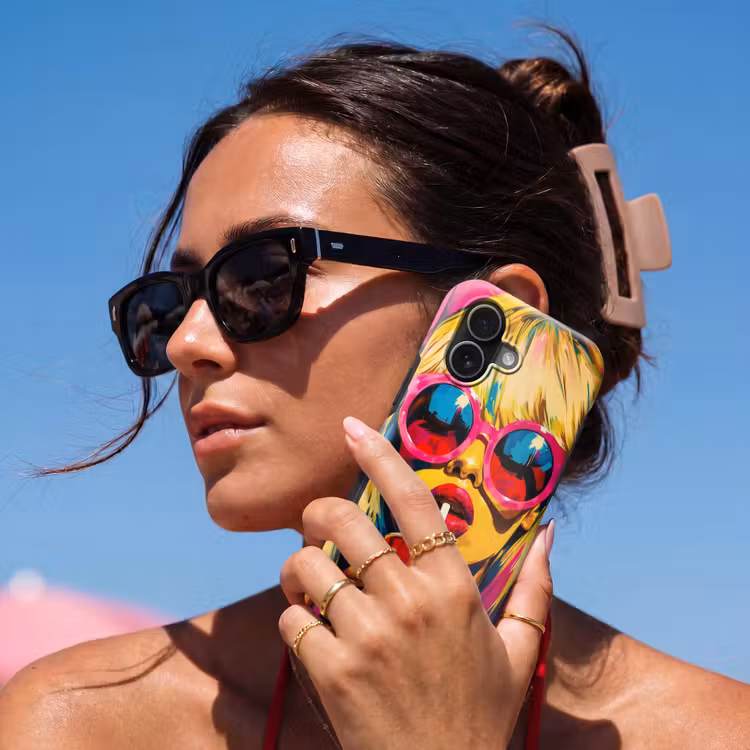 Zonnebril - Roze - Vrouw - Rietje Toughcase MagSafe Apple iPhone 17 klein -Sfeer2V