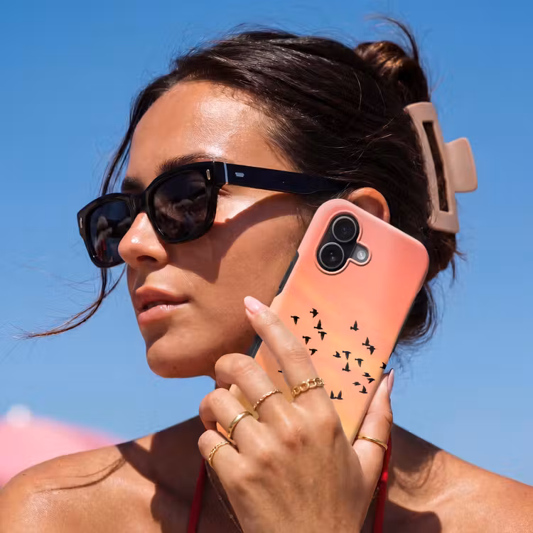 Zwerm - Vogels - Oranje Toughcase MagSafe Apple iPhone 17 klein -Sfeer2V