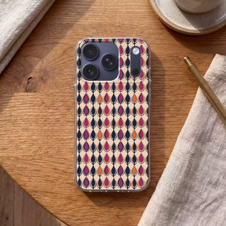 Vintage - Retro - Kleurrijk Telefoonhoesje iPhone 17 Pro klein 878 -sfeer1