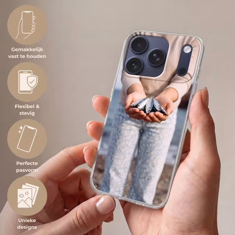 Telefoonhoesje - Vis - Handen - Natuur - Vis - Handen - Natuur Telefoonhoesje iPhone 17 Pro klein
