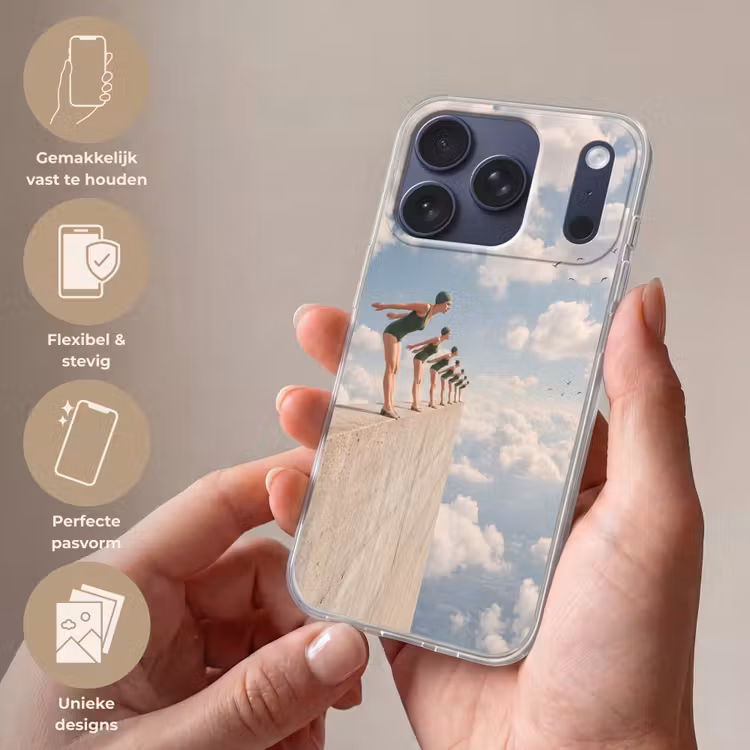 Telefoonhoesje - Vrouwen - Duikhouding - Wolken - Vrouwen - Duikhouding - Wolken Telefoonhoesje iPhone 17 Pro klein