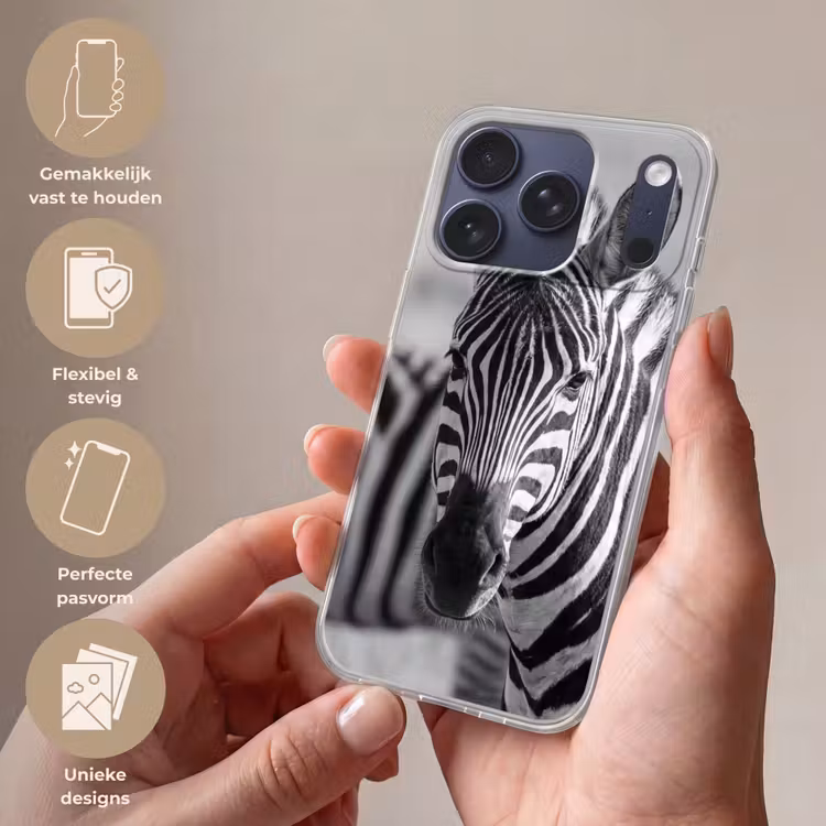 Zebra's - Zwart - Wit Telefoonhoesje iPhone 17 Pro klein -sfeer3_NL