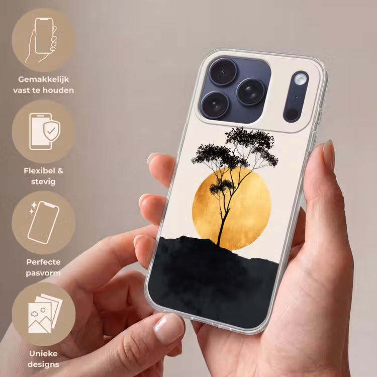 Zwarte boom - Gouden cirkel - Heuvel Telefoonhoesje iPhone 17 Pro klein -sfeer3_NL