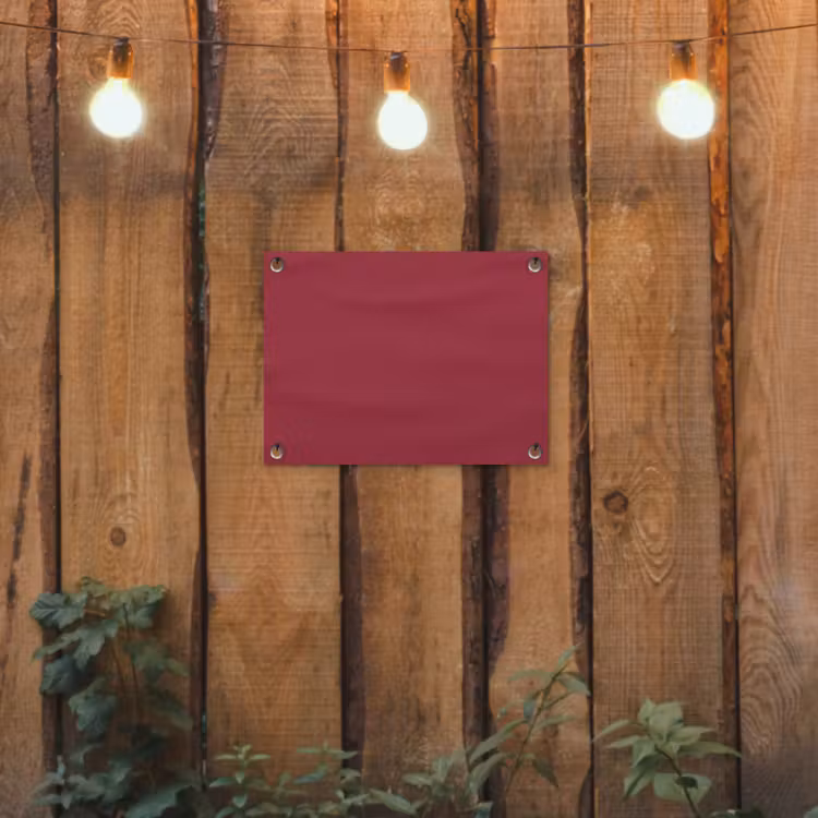 Antique - Ruby - Rood tuinposter los doek klein 239 -sfeer1