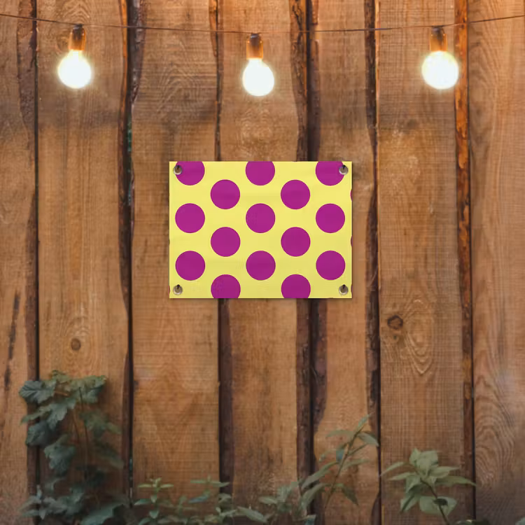 Dots - Klassiek - Geel tuinposter los doek klein 239 -sfeer1