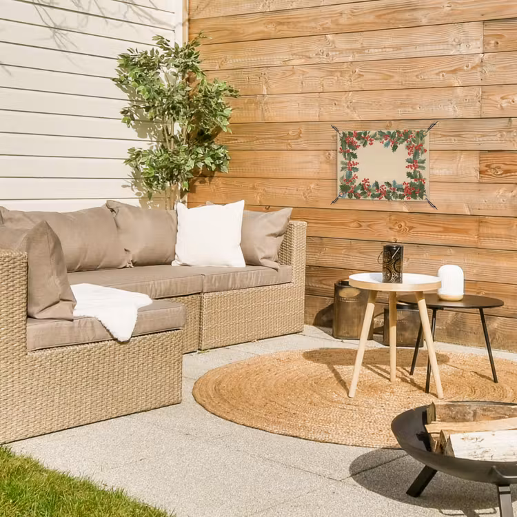 Hulstrand - Bessen - Beige tuinposter los doek klein -sfeer4