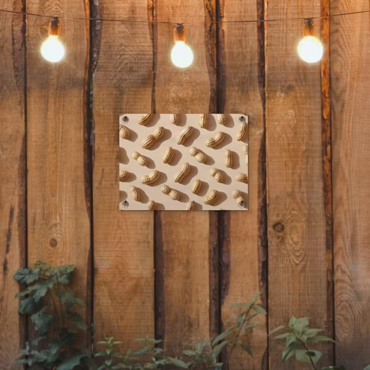 Pinda's - Patroon - Beige tuinposter los doek klein -sfeer1