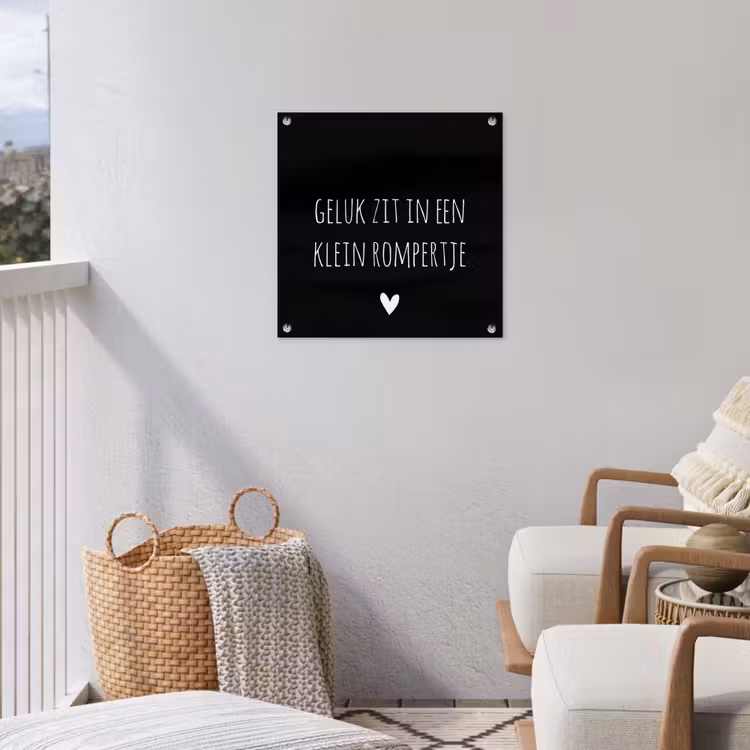 Spreuken - Quotes - Geluk zit in een klein rompertje tuinposter los doek klein -sfeer8