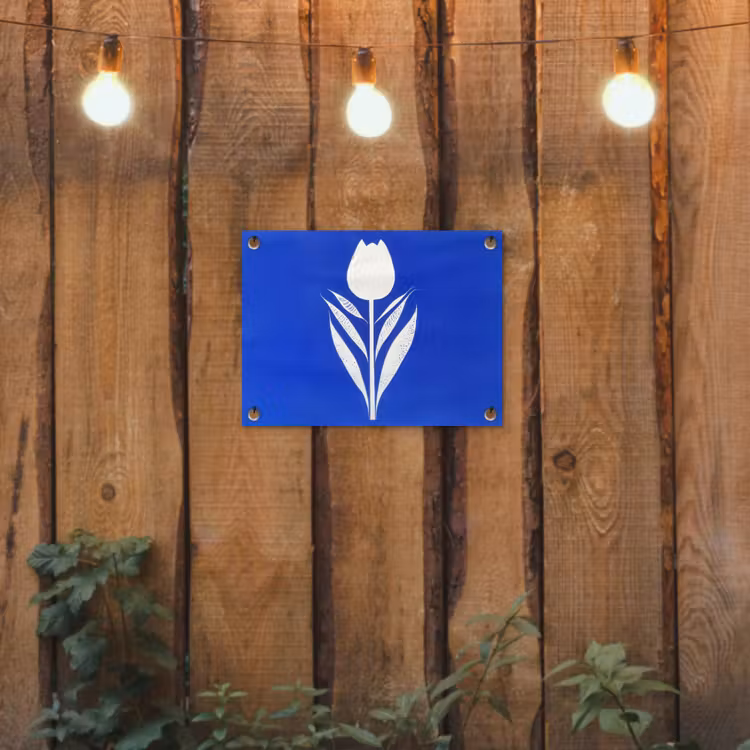 Tulp - Minimalistisch - Bladeren - Wit tuinposter los doek klein -sfeer1