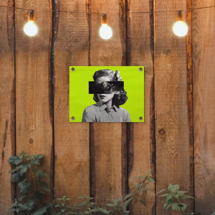 Vrouw - Sterrenhemel - Groen tuinposter los doek klein -sfeer1