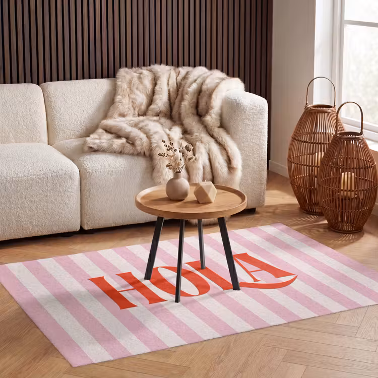 Hola - Quote - Strepen - Pastel - Roze - Rood - Wit Vloerkleed Rechthoek klein -atmosphere_sfeer2_global