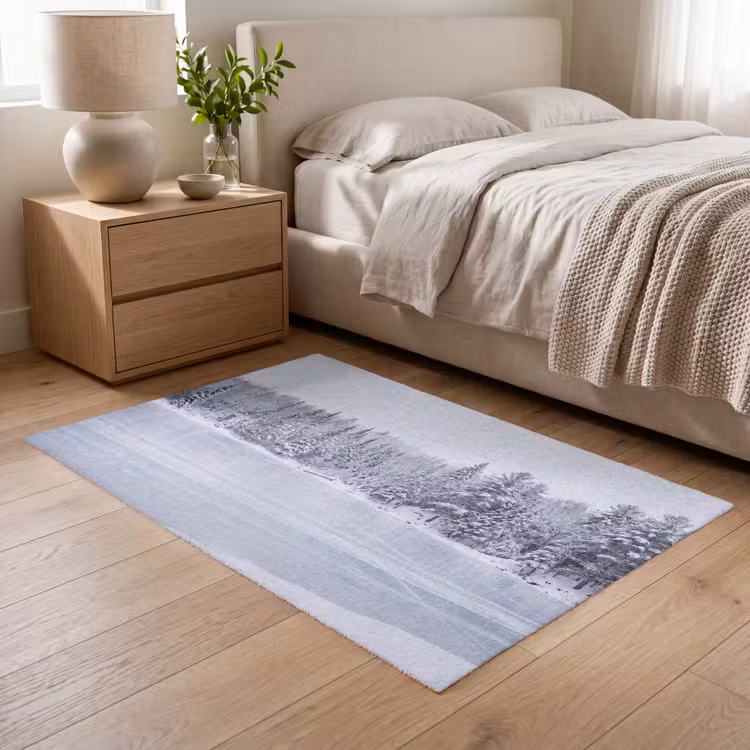 Meer - Dennen - IJs - Winter - Rustgevend Vloerkleed Rechthoek klein -atmosphere_sfeer3_global