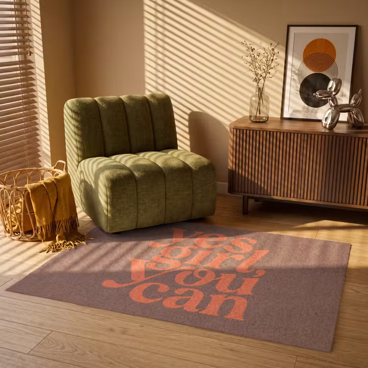 Yes girl you can - Oranje - Bruin Vloerkleed Rechthoek klein -atmosphere_sfeer1_global