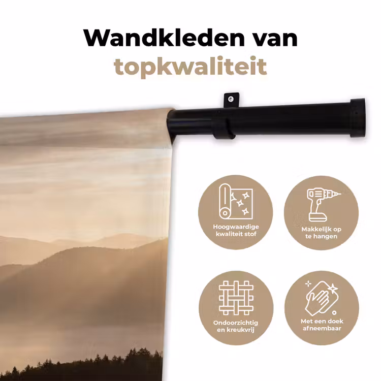 Bergen - Mist - Zonnestralen Wandkleed katoen klein -sfeer2