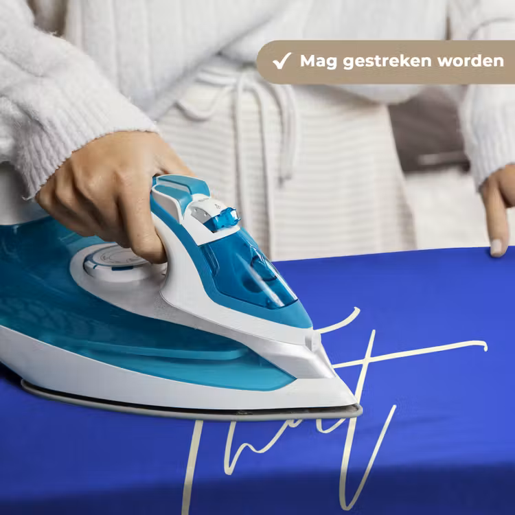 Blauw - I am that woman - Sierlijk - Minimalistisch Wandkleed katoen klein -sfeer9