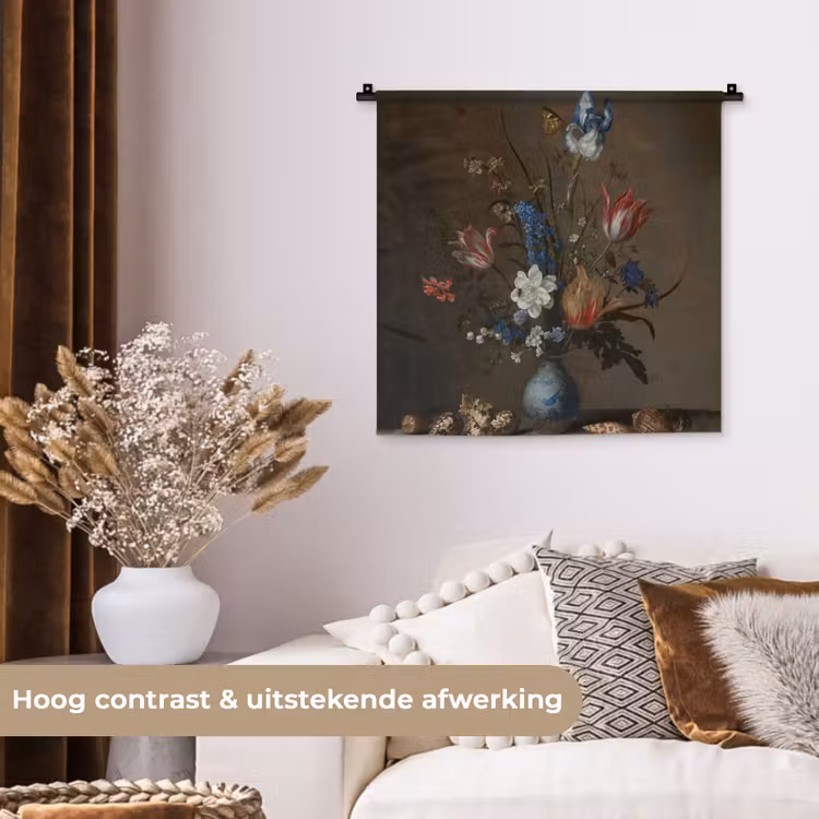Bloemen in een Wan-Li vaas en schelpen - Schilderij van Balthasar van der Ast Wandkleed katoen klein -sfeer1