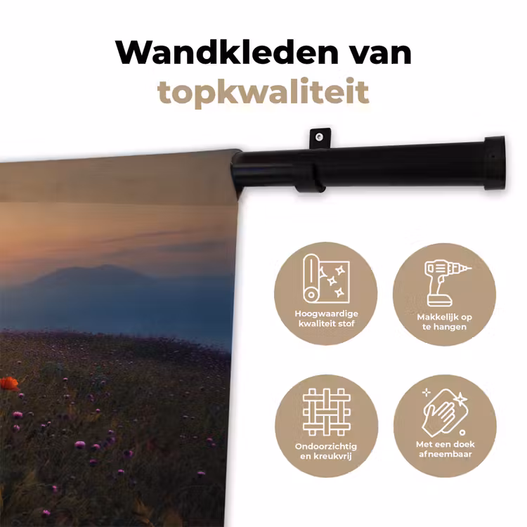 Bloemenveld - Gras - Bloemen - Planten - Zonsondergang - Oranje Wandkleed katoen klein -sfeer2