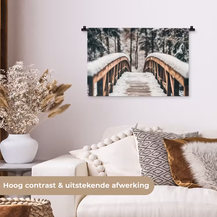 Brug - Winterlandschap - Bos - Natuur - Sneeuw Wandkleed katoen klein -sfeer1