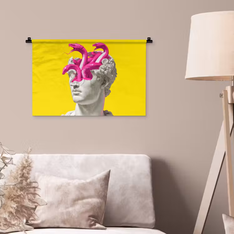 Buste - Slangen - Geel Wandkleed katoen klein -sfeer4