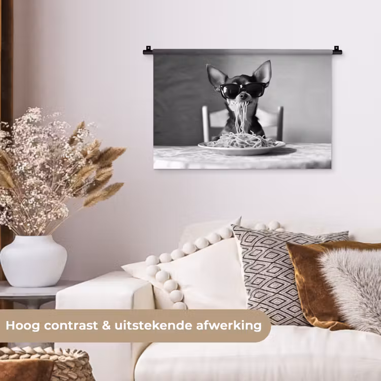 Chihuahua - Hond - Zonnebril - Humoristisch - Zwart - Wit - Spaghetti Wandkleed katoen klein -sfeer1