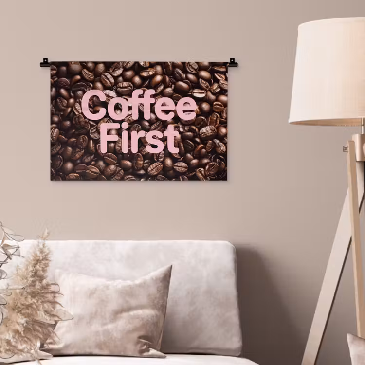 Coffee First - Koffiebonen - Roze Wandkleed katoen klein -sfeer4