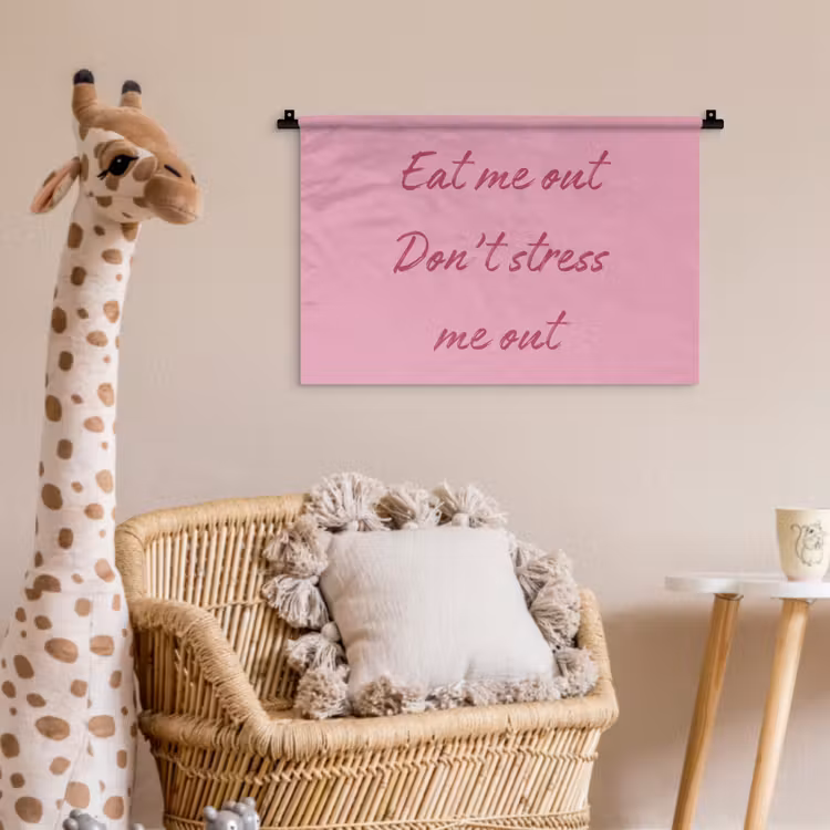 Eat me out don't stress me out - Roze - Handgeschreven Wandkleed katoen klein -wsfeer5_kind