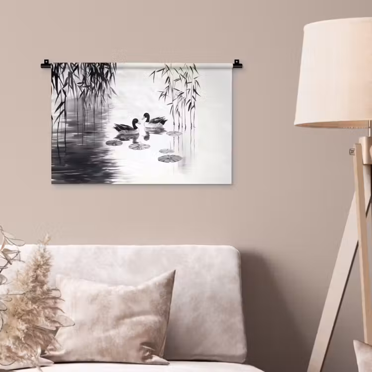 Eenden - Waterlelies - Riet - Zwart Wandkleed katoen klein -sfeer4