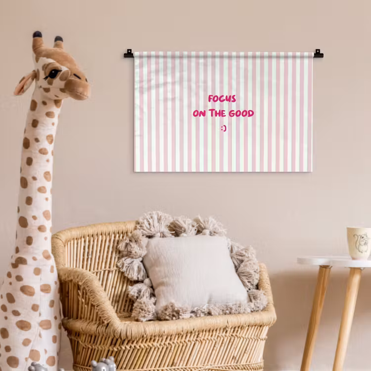 Focus on the good - Strepen - Roze - Smiley Wandkleed katoen klein -wsfeer5_kind