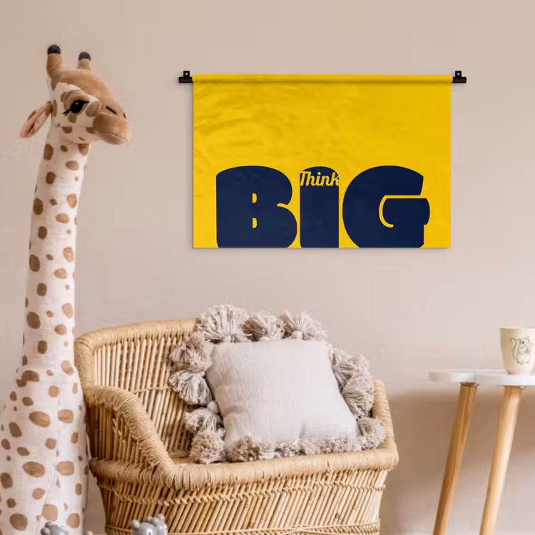 Geel - Think big - Grafisch Wandkleed katoen klein -wsfeer5_kind