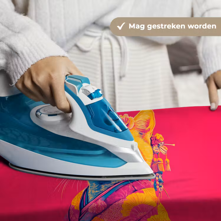 Kat - Kimono - Bloemen - Roze Wandkleed katoen klein -sfeer9