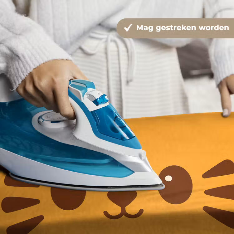 Kat - Simplistisch - Oranje - Vrolijk Wandkleed katoen klein -sfeer9