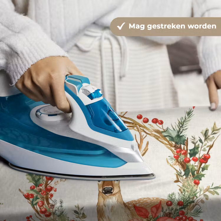Kerstkrans - Hert - Hulst - Rood Wandkleed katoen klein -sfeer9