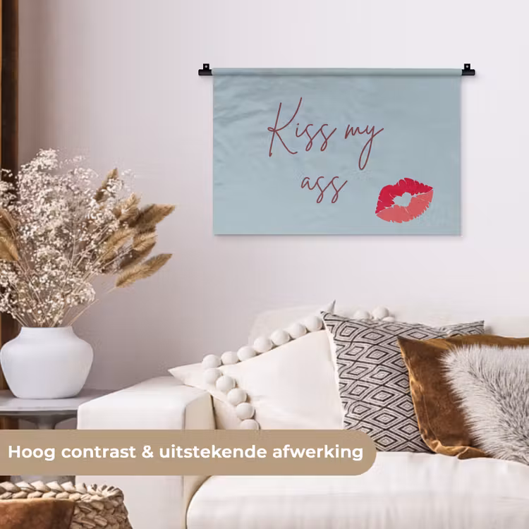 Kiss my ass - Lip - Blauw Wandkleed katoen klein -sfeer1