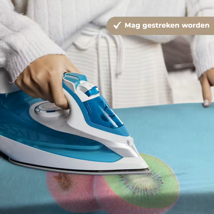Kiwi - Blauw - Surrealistisch Wandkleed katoen klein -sfeer9