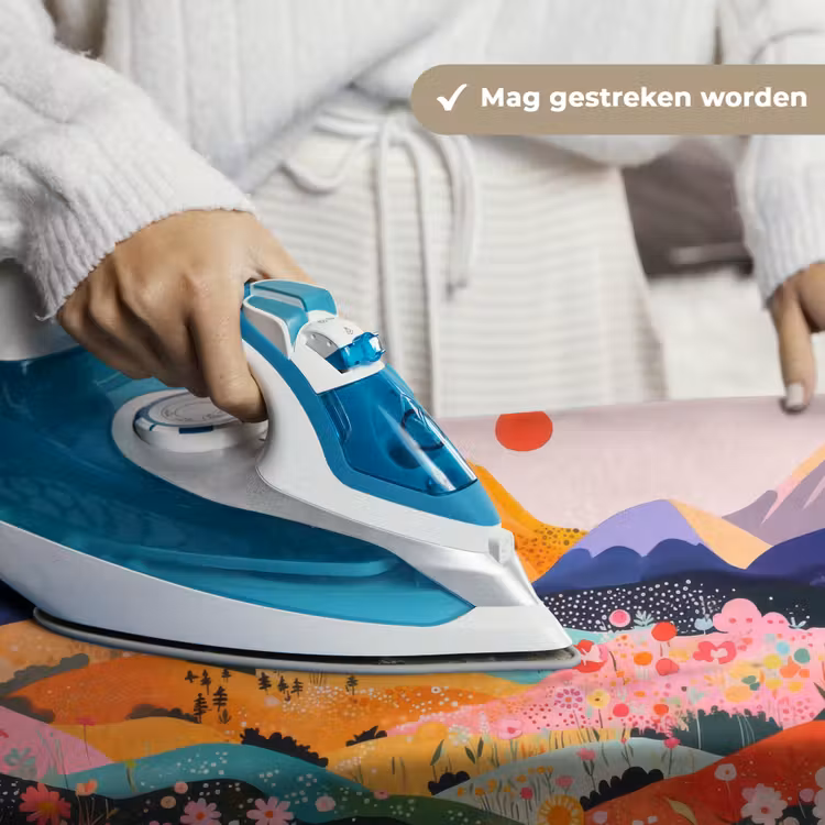 Kleurrijke bloemen - Bergen - Fantasielandschap Wandkleed katoen klein -sfeer9