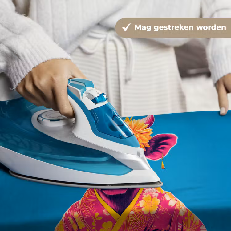 Koe - Bloemenkrans - Oorhangers - Kimono Wandkleed katoen klein -sfeer9