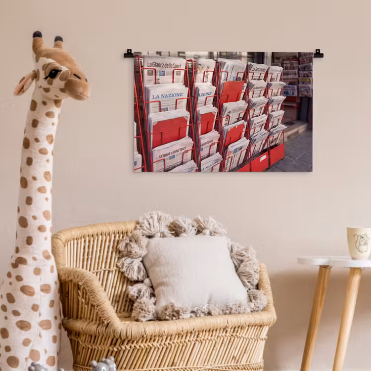 Kranten - Rek - Stedelijk - Dagelijks leven - Rood Wandkleed katoen klein -wsfeer5_kind