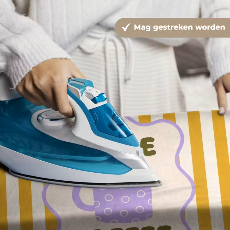 More coffee - Geel - Paars - Strepen - Mok Wandkleed katoen klein -sfeer9