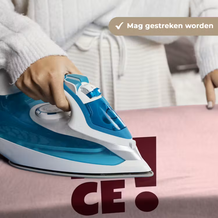 Nice - Uitroepteken - Roze Wandkleed katoen klein -sfeer9