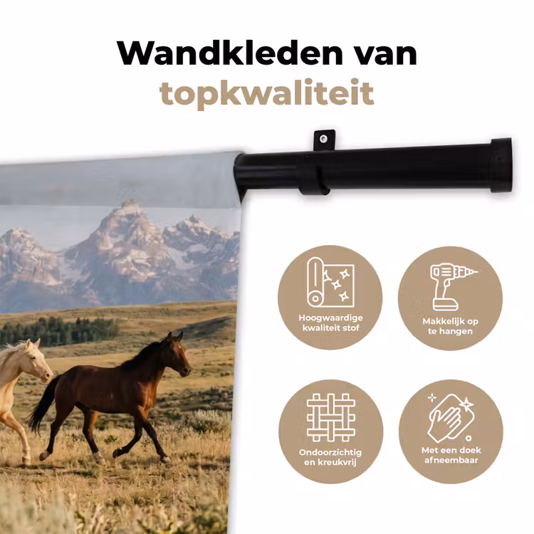 Paarden - Kudde - Bergen - Vrijheid - Wild Wandkleed katoen klein -sfeer2