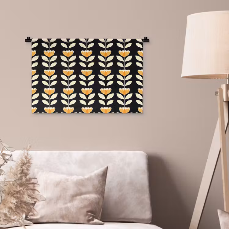 Retro - Bloem - Zwart - Okergeel Wandkleed katoen klein 269 -sfeer4